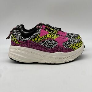 UGG Zip Safari Sneakers. Size 8.5